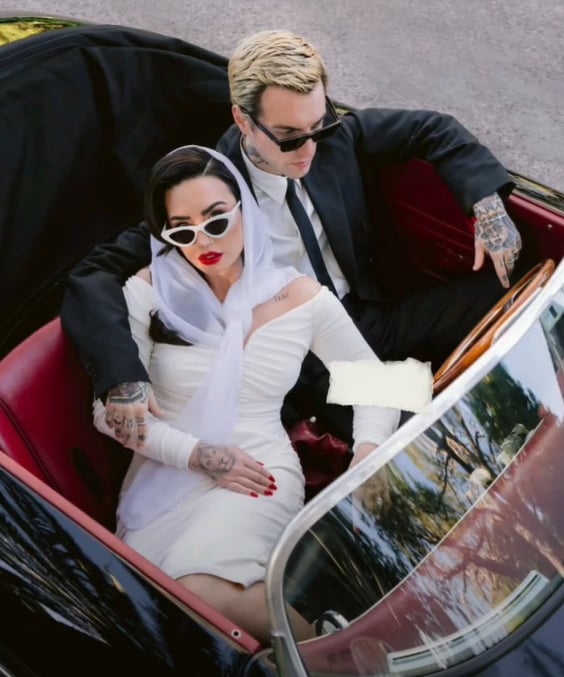 demi lovato jordan lutes car
